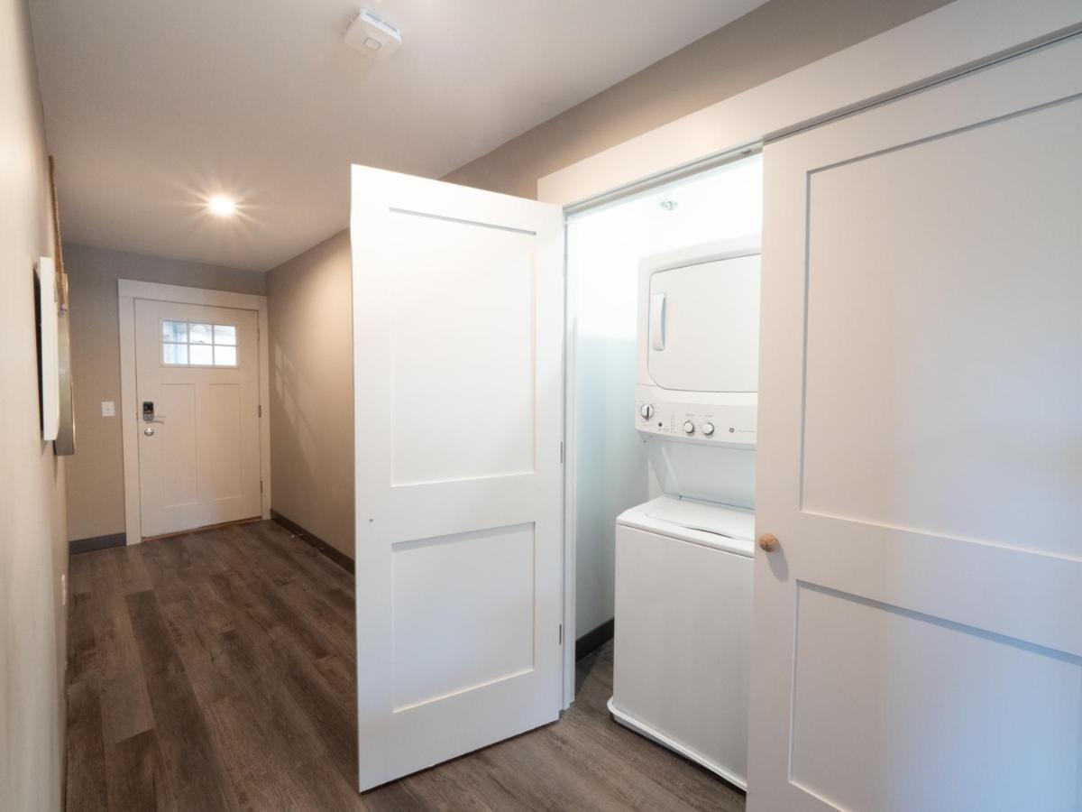 Long Beach Suites Gloucester Buitenkant foto